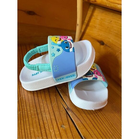 Nickelodeon Pinkfong Baby Shark Infant Slides - Picture 2 of 4